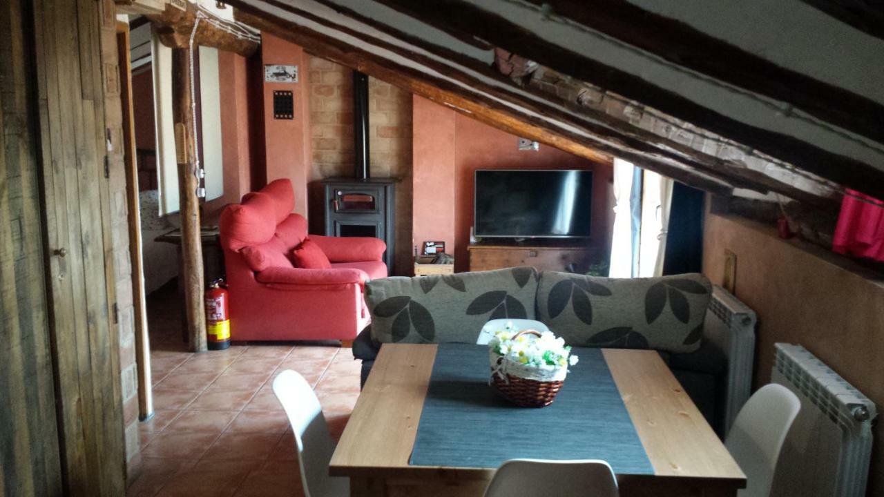 El Bricial Apartment Bezas Bagian luar foto